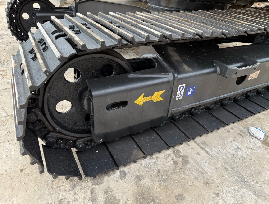 Used Komatsu PC130-8 Excavator for Sale operator cabin for sale