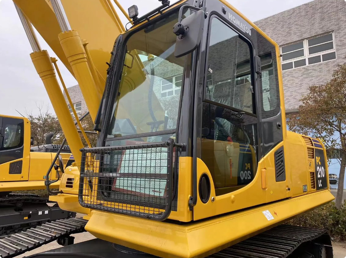 Used Komatsu PC210-8 Excavator for Sale operator cabin for sale
