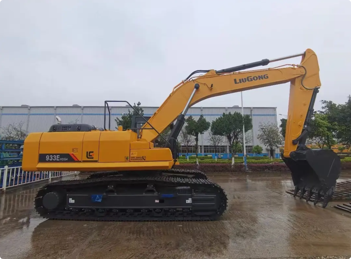 Used Liugong 933E Excavator for Sale rear view for sale