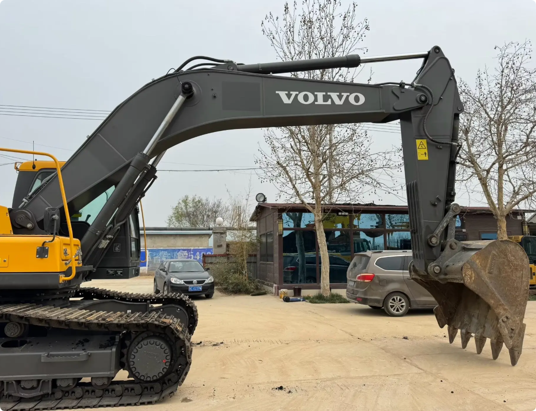 Used Volvo EC300DL Excavator for Sale bucket and boom detail for sale