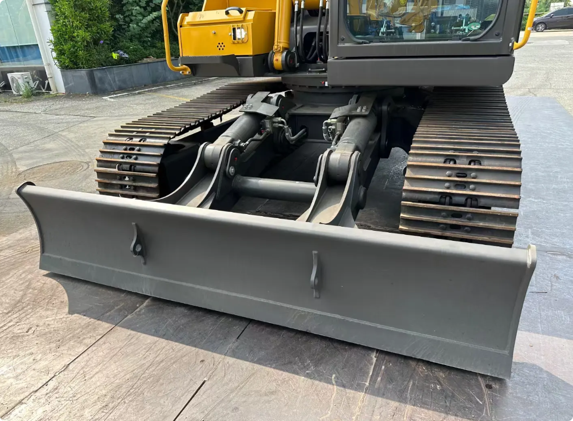 Used Sdlg E6150F Excavator for Sale rear view for sale