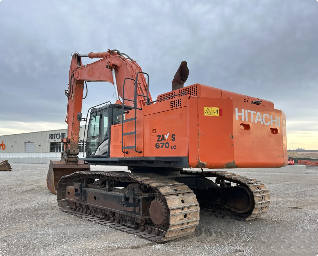 Used Hitachi ZX670LCH-5G Excavator for Sale engine and hydraulic area for sale