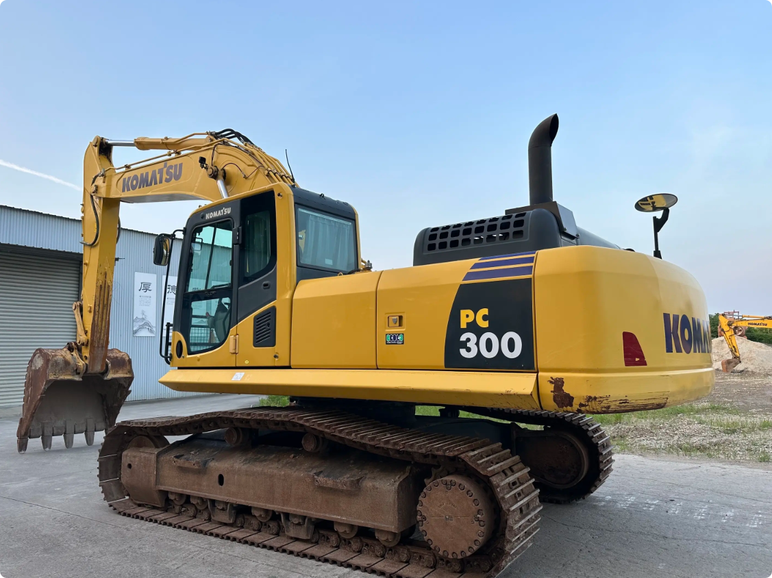 Used Komatsu PC300-8M0 Crawler Excavator for Sale - real inventory photo 3