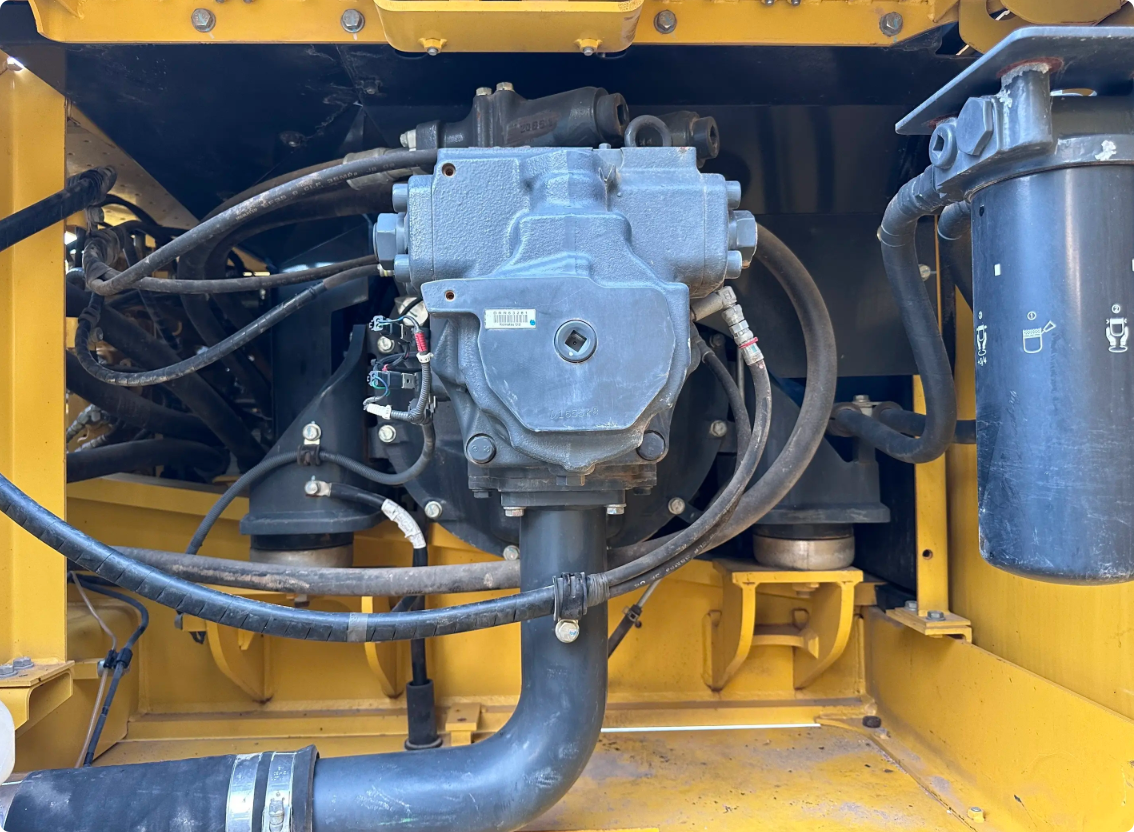Used Komatsu PC300-8M0 Crawler Excavator for Sale - real inventory photo 7