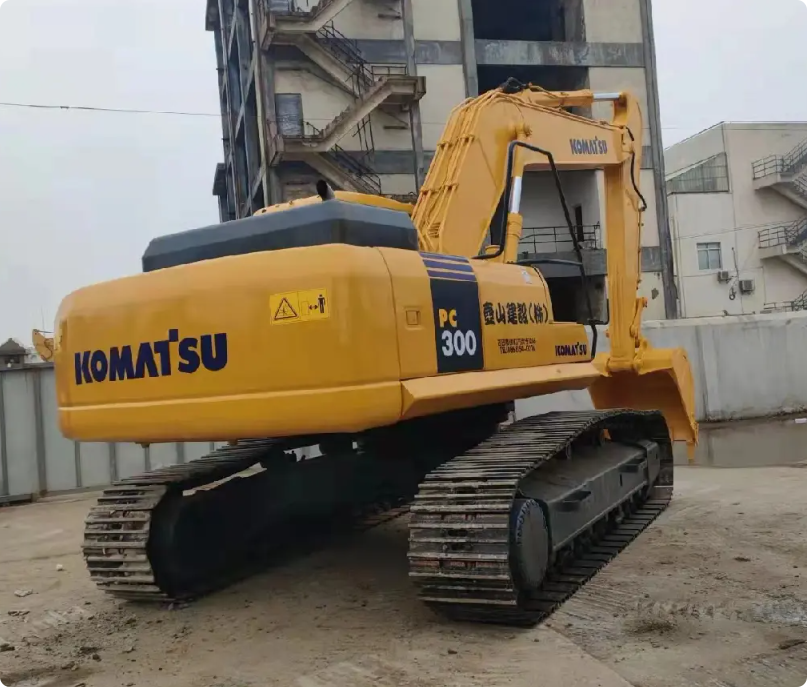 Used Komatsu PC300-8M0 Crawler Excavator for Sale - real inventory photo 4