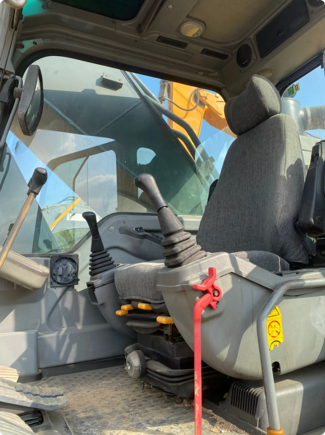 Used VOLVO EC460BLC crawler excavator real inventory view 4