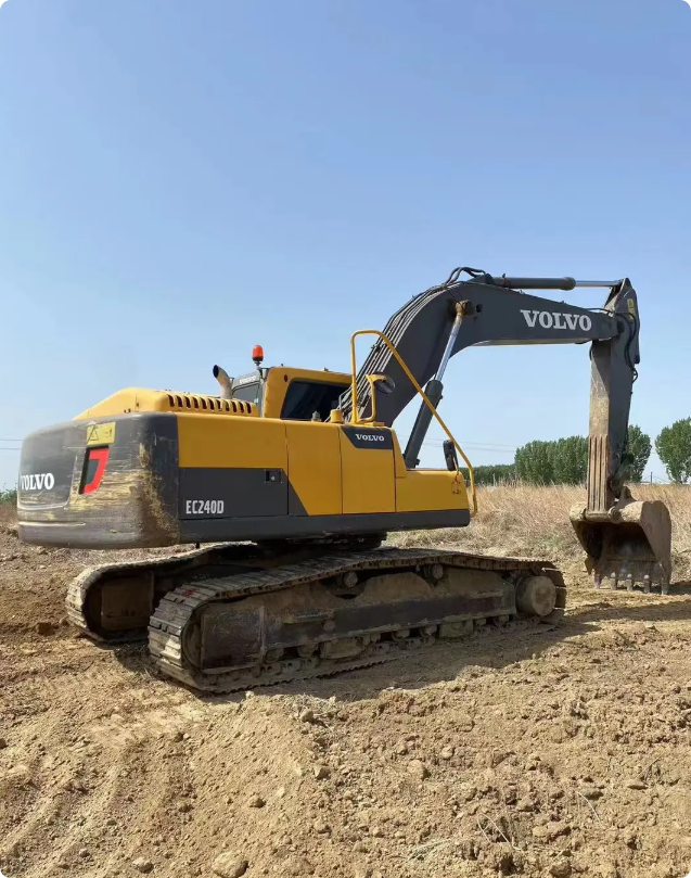 Used VOLVO EC240D crawler excavator real inventory view 3
