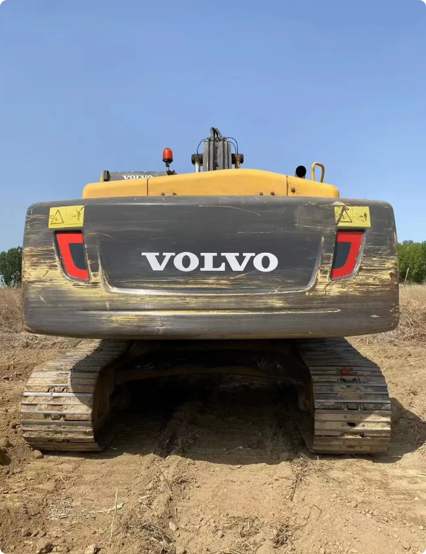 Used VOLVO EC240D crawler excavator real inventory view 4