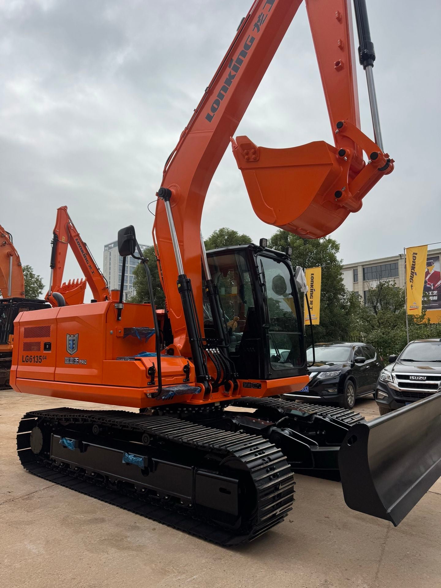 New Lonking LG6135 Excavator for Sale detail view