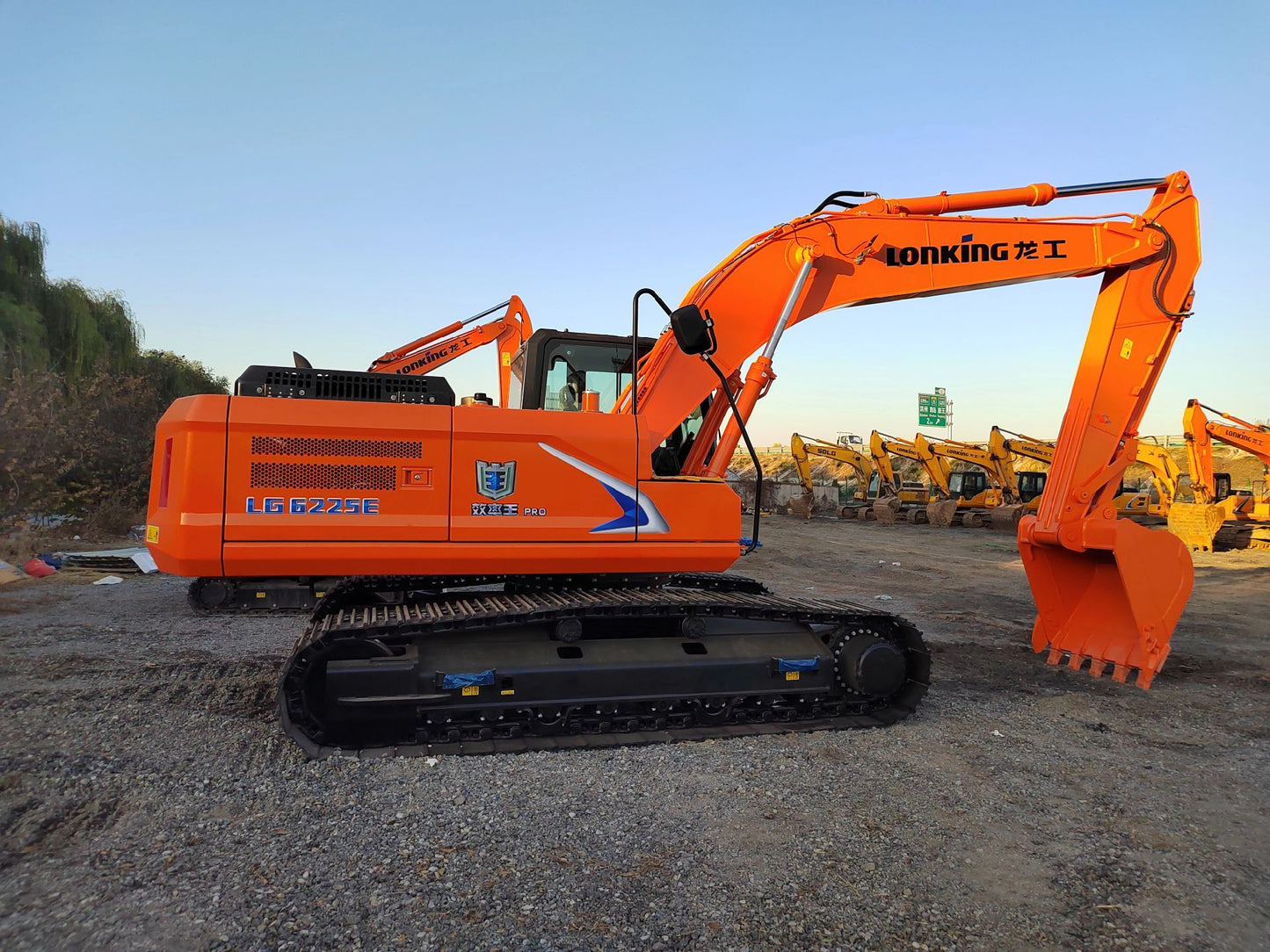 New Lonking LG6225E Excavator for Sale detail view