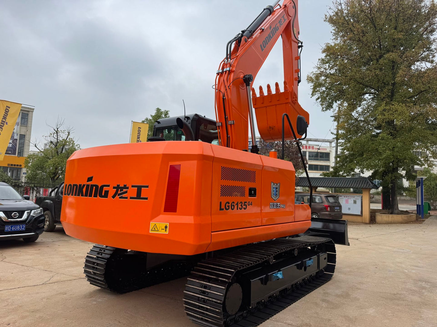 New Lonking LG6135 Excavator for Sale rear side view