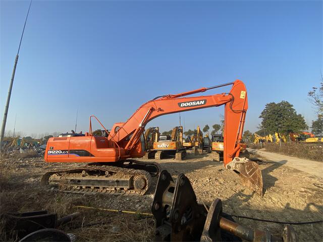 Used Doosan DH220LC-7 Excavator for Sale detail view