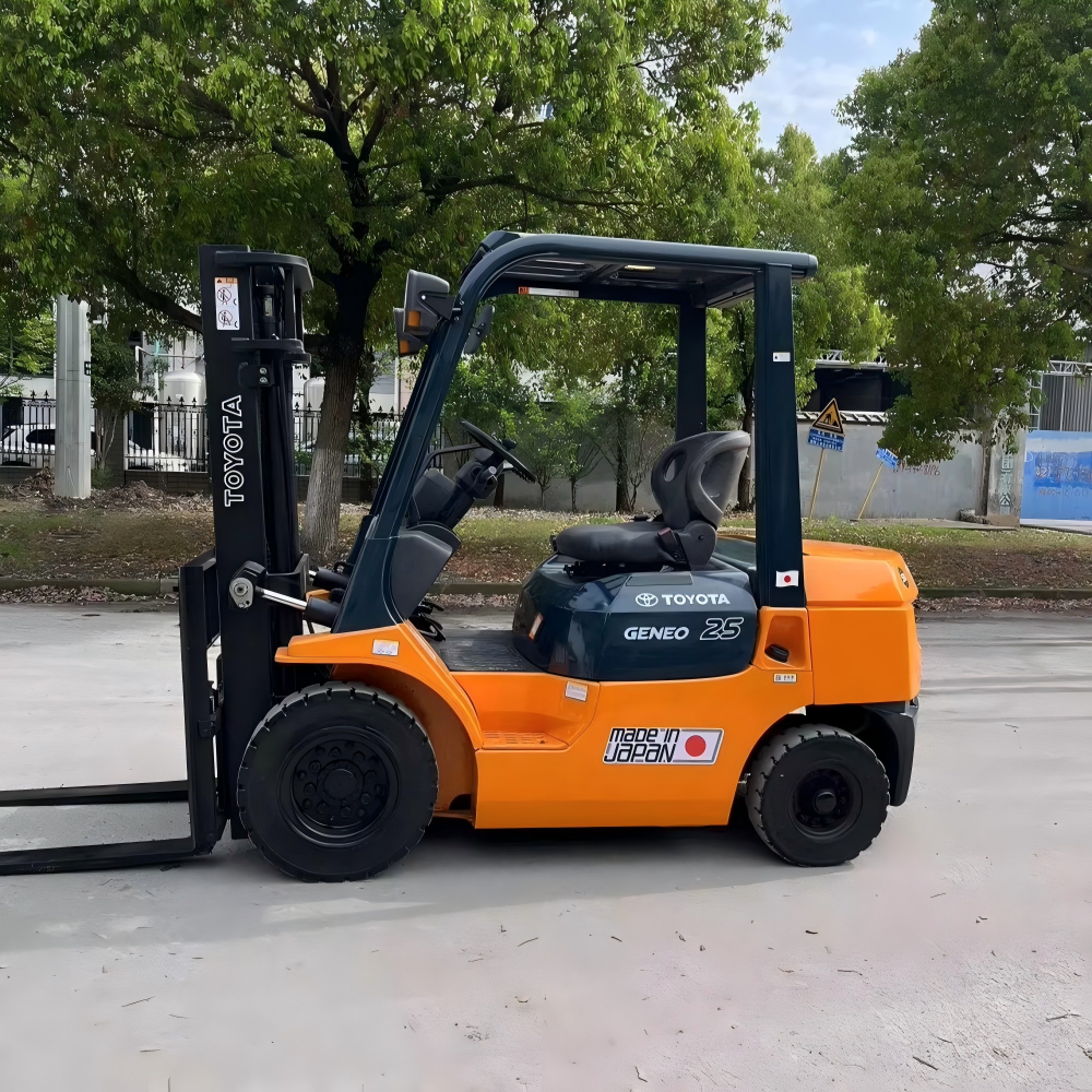 USED TOYOTA FORKLIFT FD25