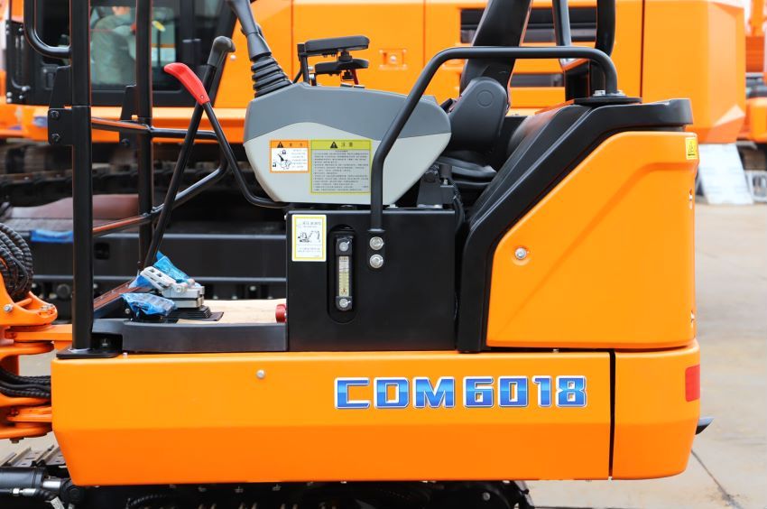 New Lonking LG6018 Bulldozer for Sale front view