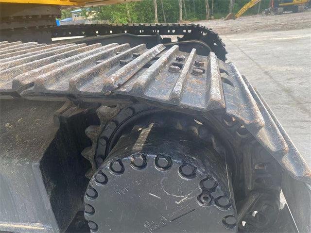 USED KOMATSU PC220-8