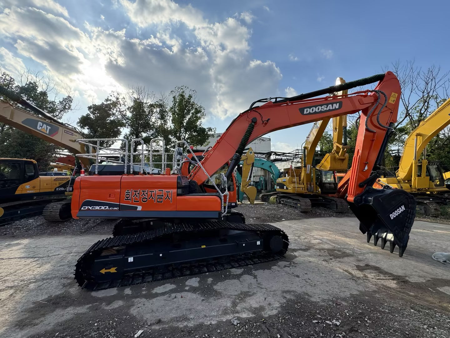 Used Doosan DX300LC Excavator for Sale rear side view