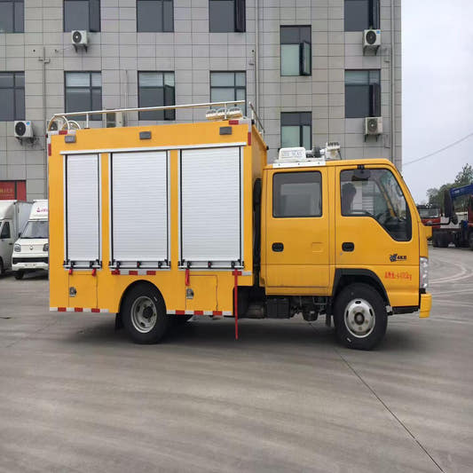 Used Isuzu 50KW GENERATOR Emergency Lighting Truck for Sale side view