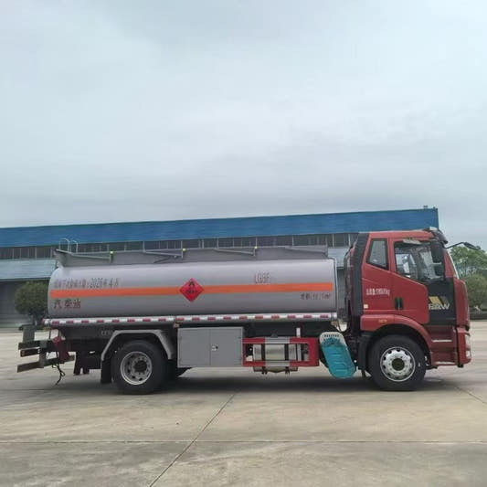 Used FAW 240HP Fuel Tanker Truck for Sale rear side view