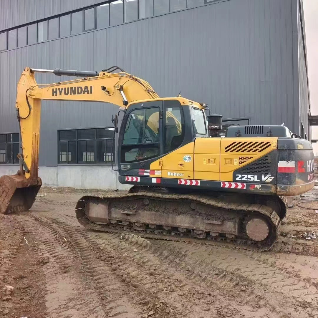 USED HYUNDAI R225LVS