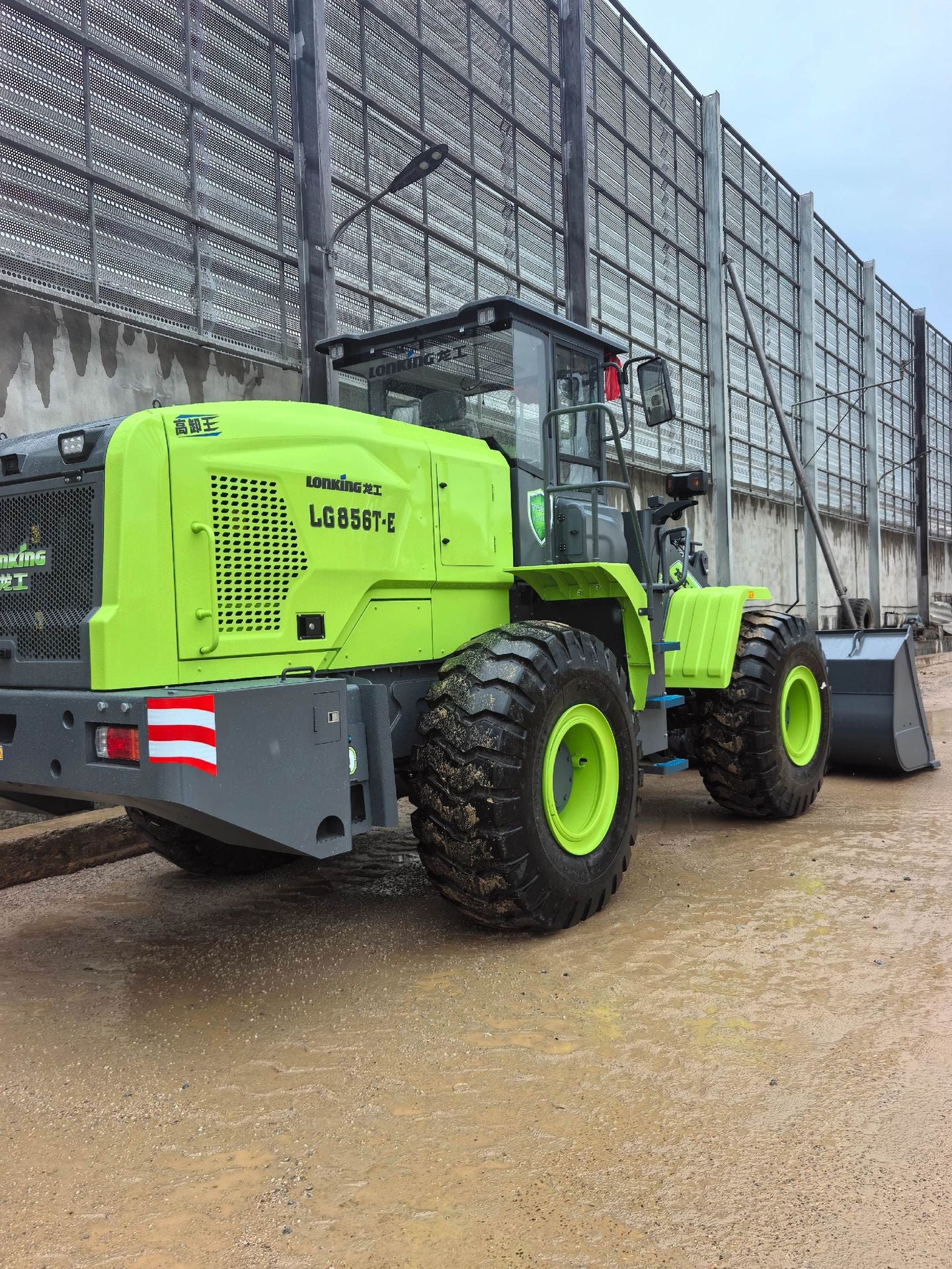 New Lonking LG856T-E Wheel Loader for Sale detail view