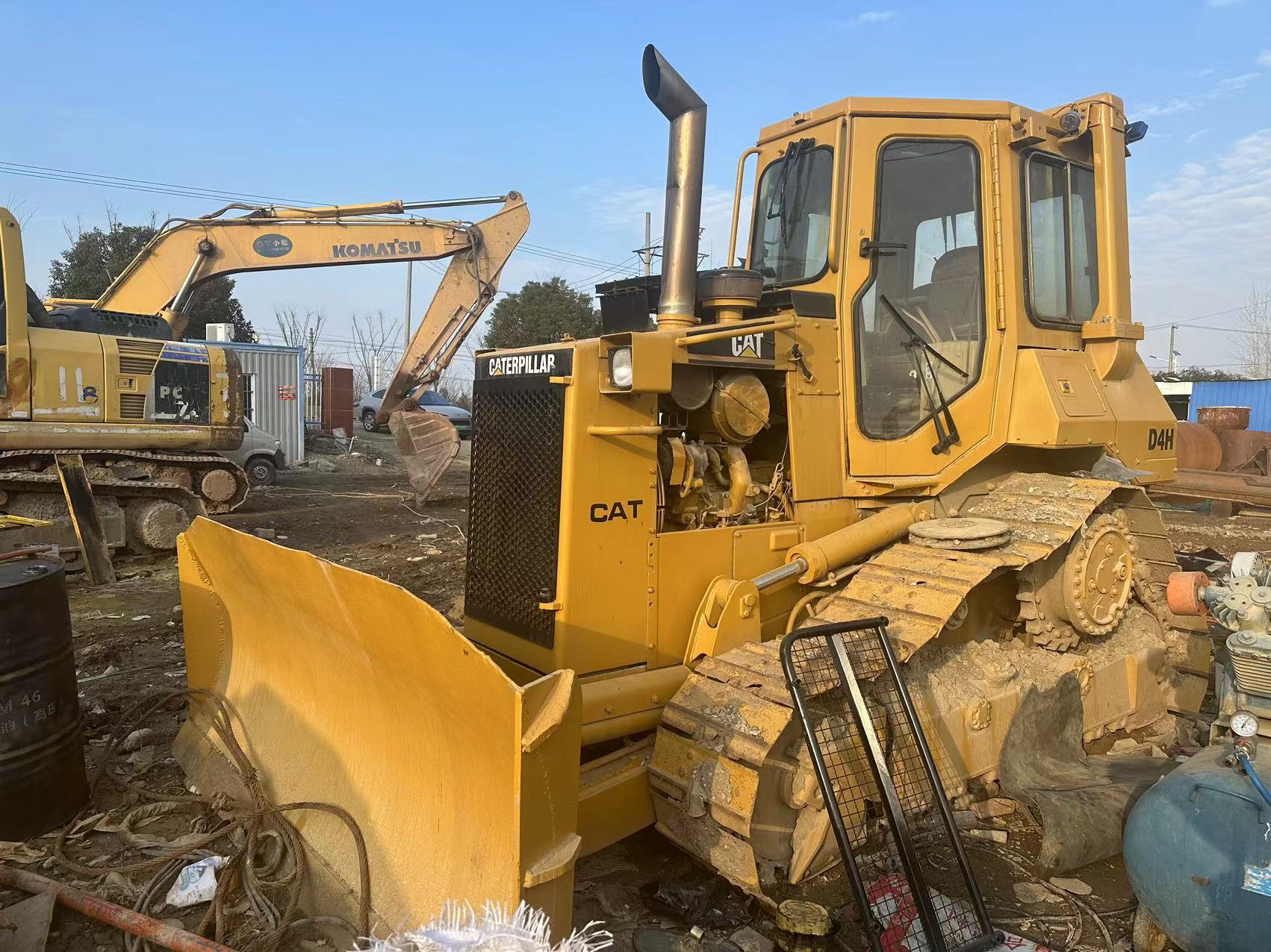Used Caterpillar D4H Bulldozer for Sale detail view