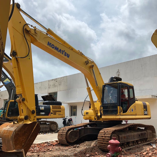 USED KOMATSU PC300-7