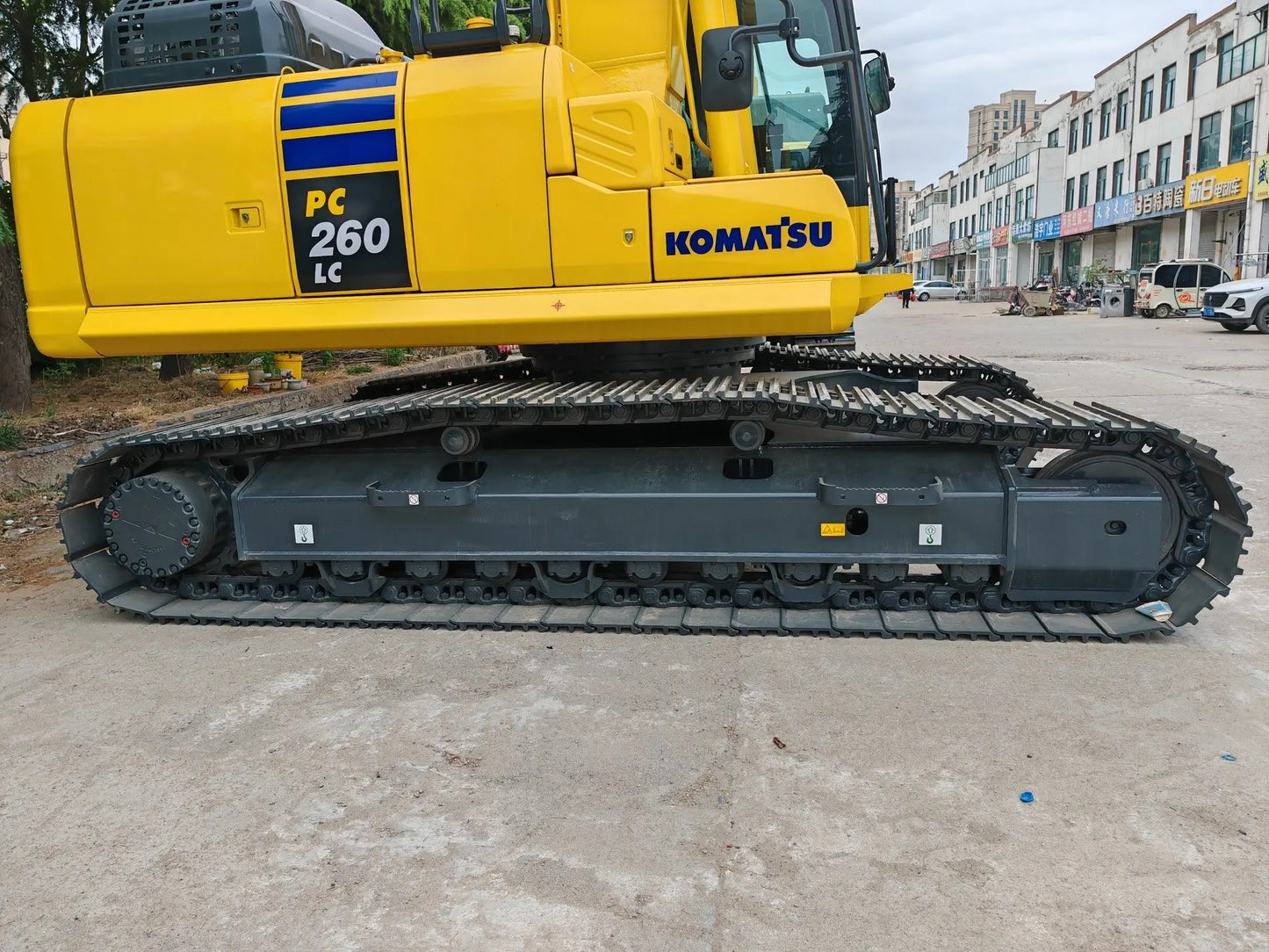 NEW KOMATSU PC260-11M0