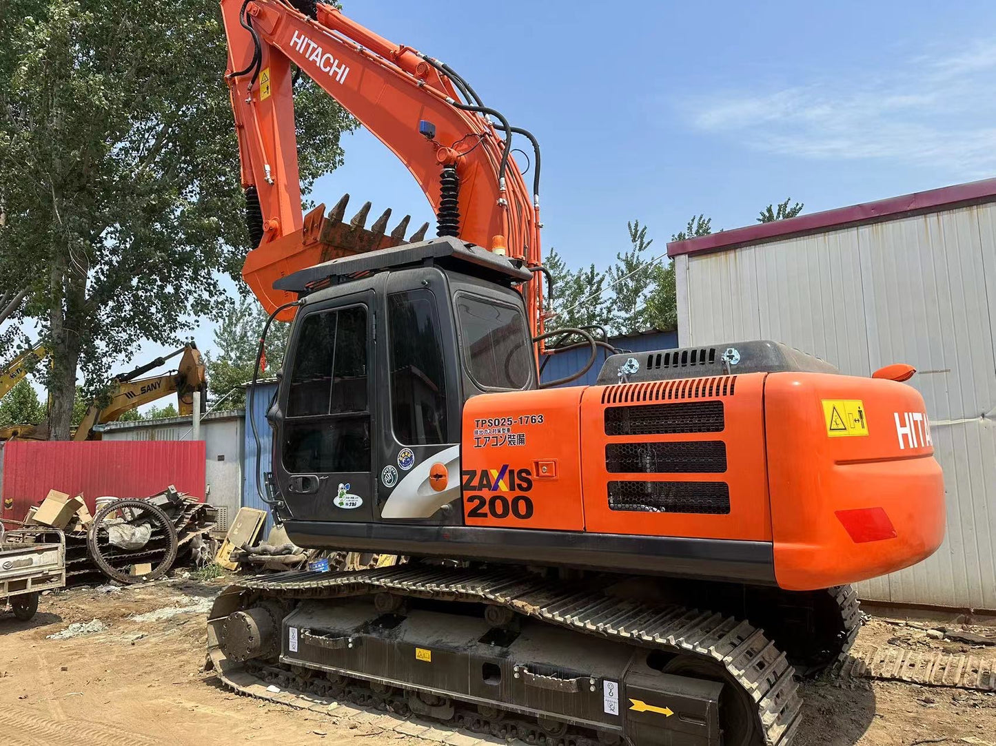 USED HITACHI ZX200-3