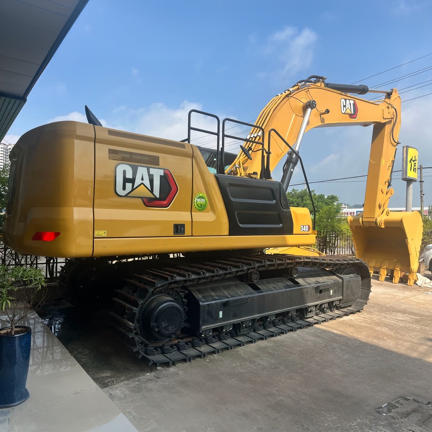 Used Caterpillar 340 Excavator for Sale side view