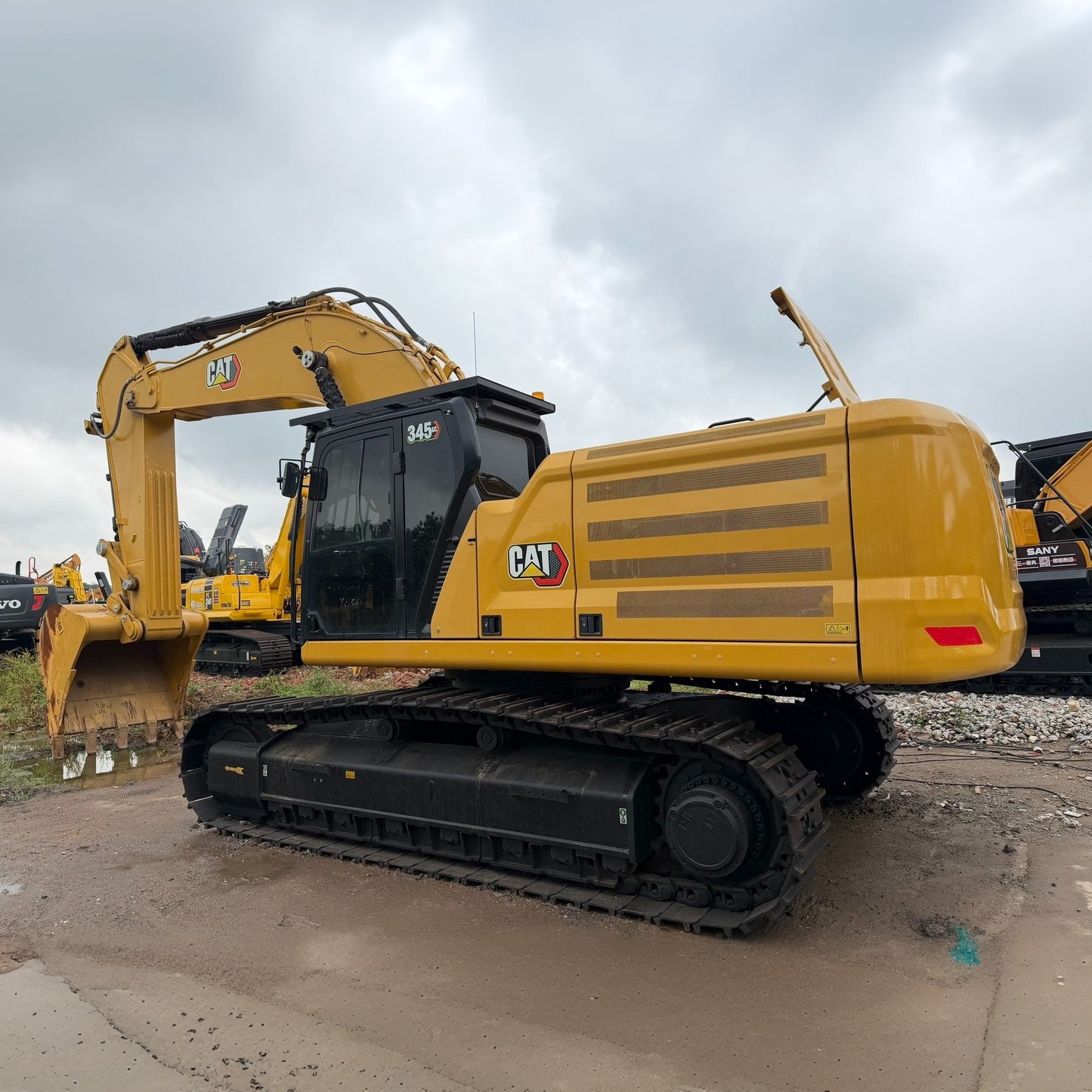 Used Caterpillar 345GC Excavator for Sale side view