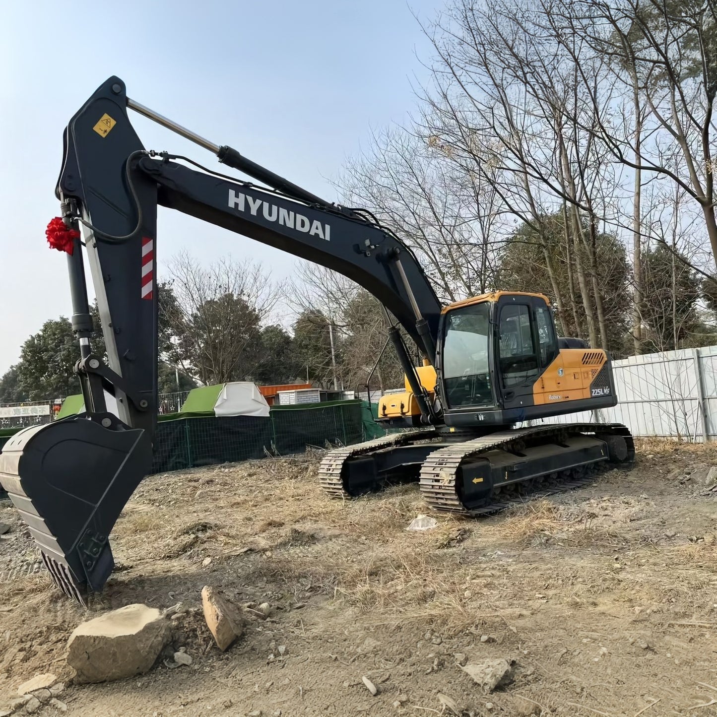 USED HYUNDAI R225LVS