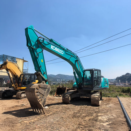 Used Kobelco SK260LC-10 Excavator for Sale side view for sale