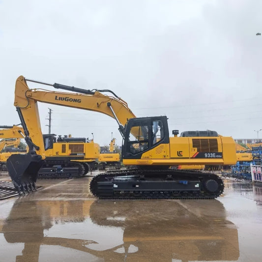 Used Liugong 933E Excavator for Sale side view for sale