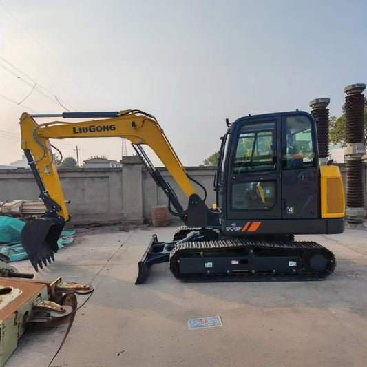 Used Liugong 906FG4 Excavator for Sale side view for sale