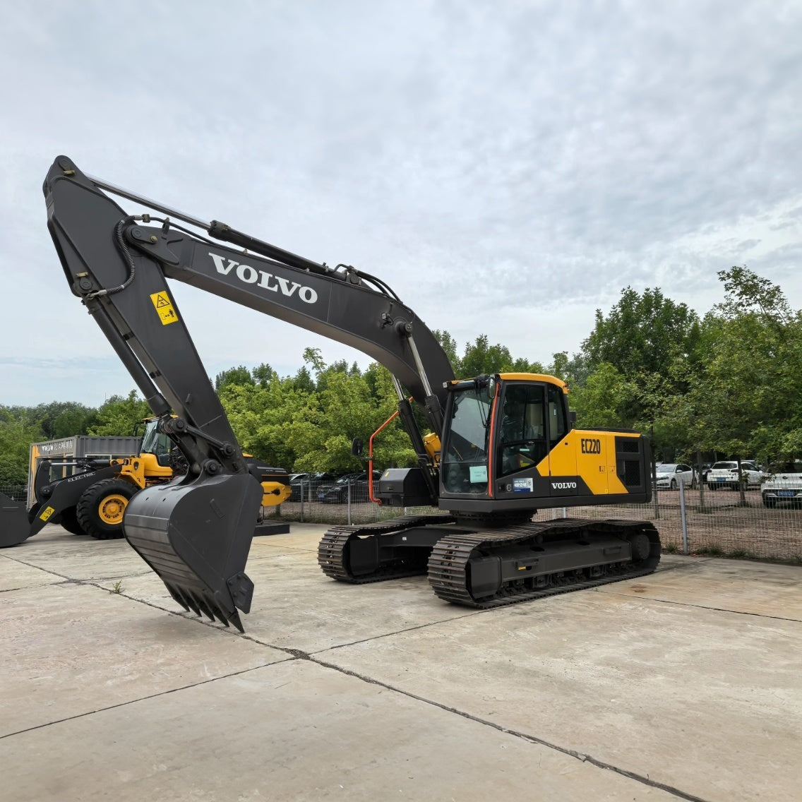 Used Volvo EC220D Excavator for Sale side view for sale