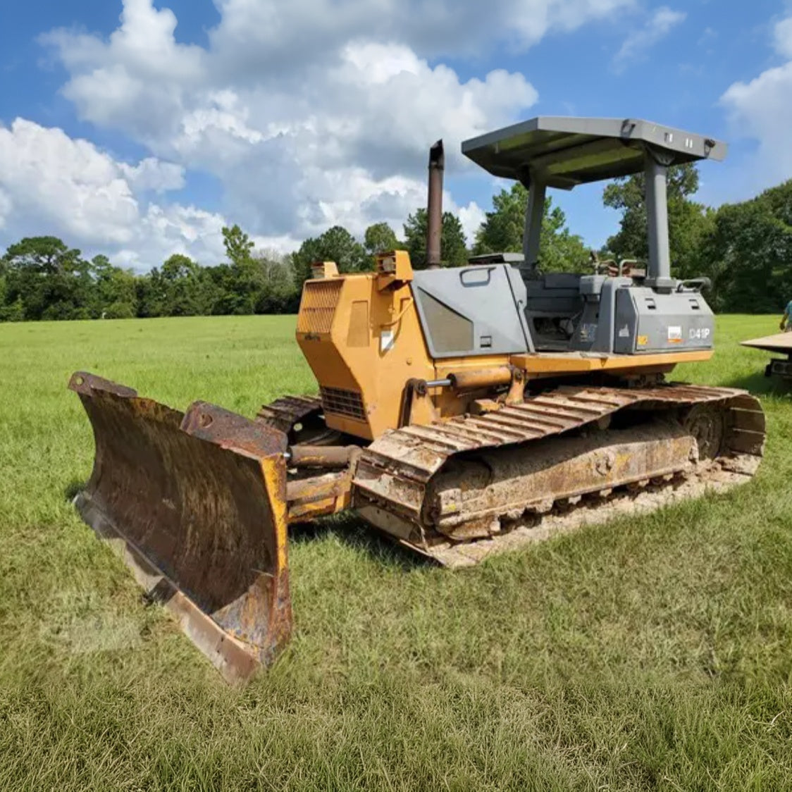 Used Komatsu D41P Bulldozer for Sale side view for sale