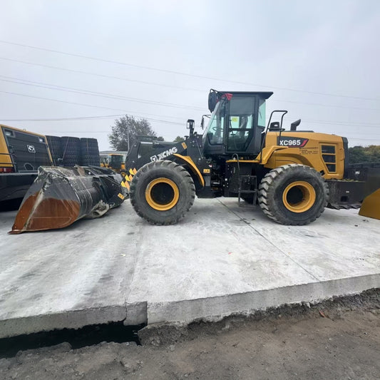 Used XCMG XC965 Wheel Loader for sale side view for sale