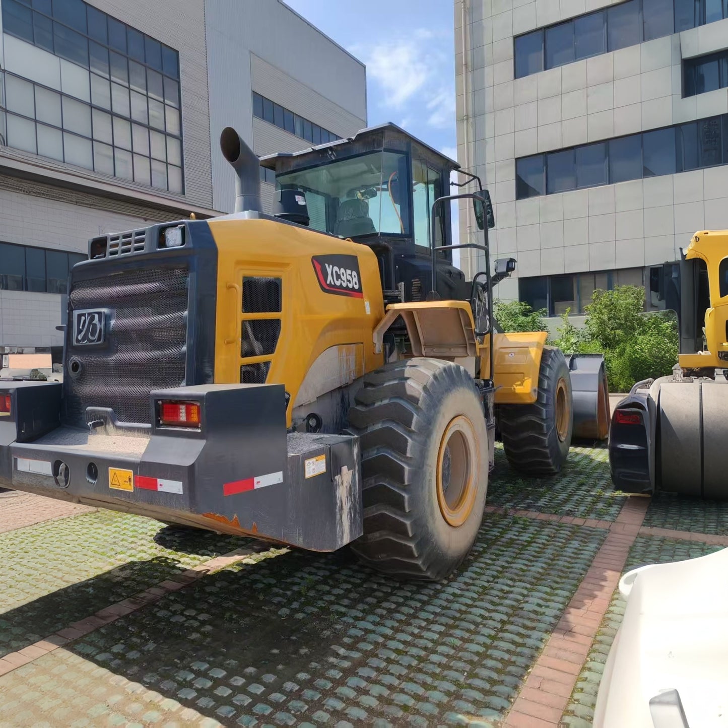 Used XCMG XC958 Wheel Loader for sale side view for sale