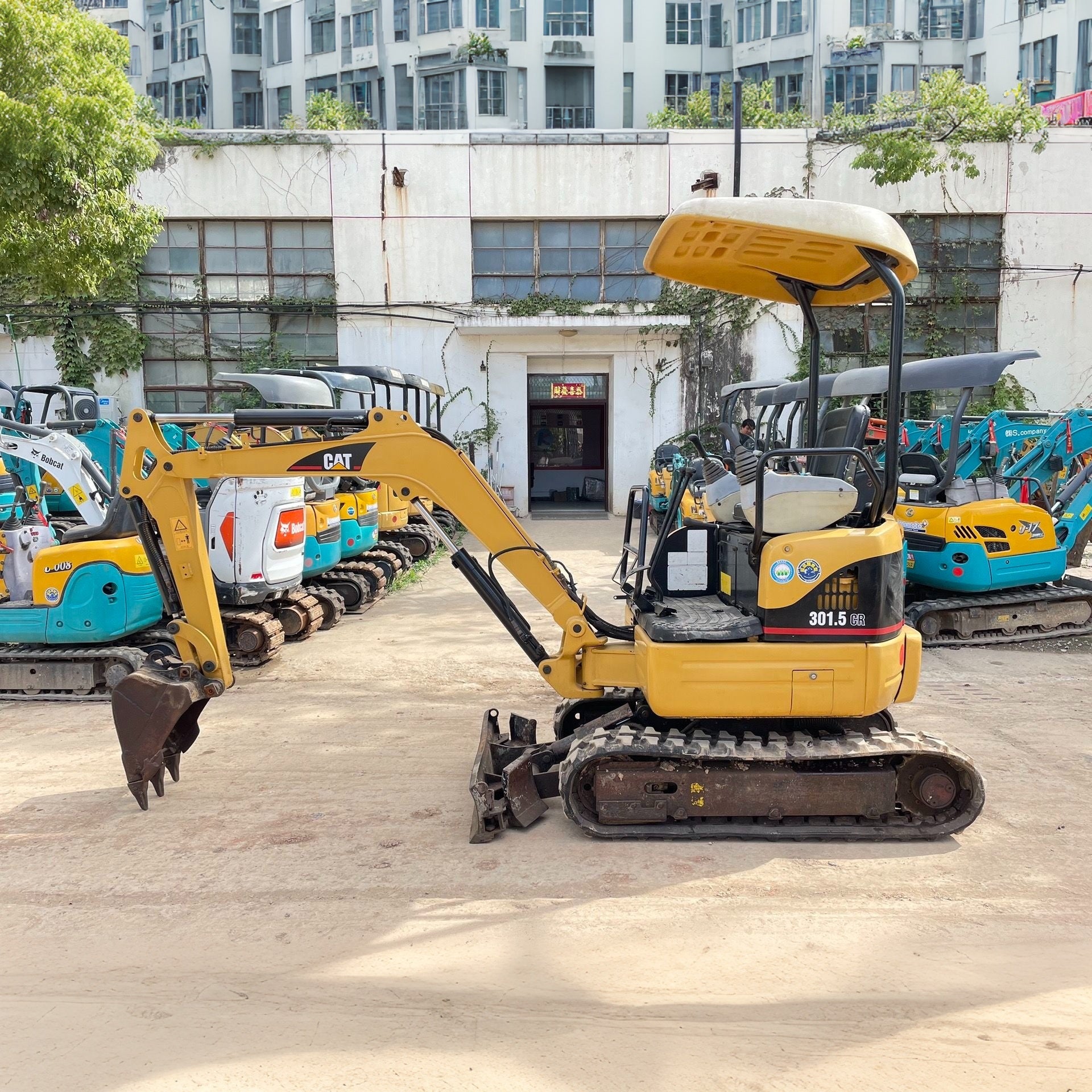 Used CAT 301.5CR Crawler Excavator for Sale - real inventory photo 1