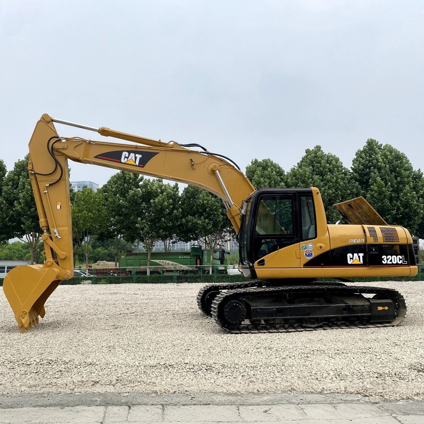 Used CAT 320CL Crawler Excavator for Sale - real inventory photo 1