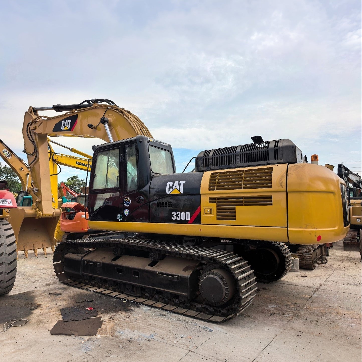 Used CAT 330D Crawler Excavator for Sale - real inventory photo 1
