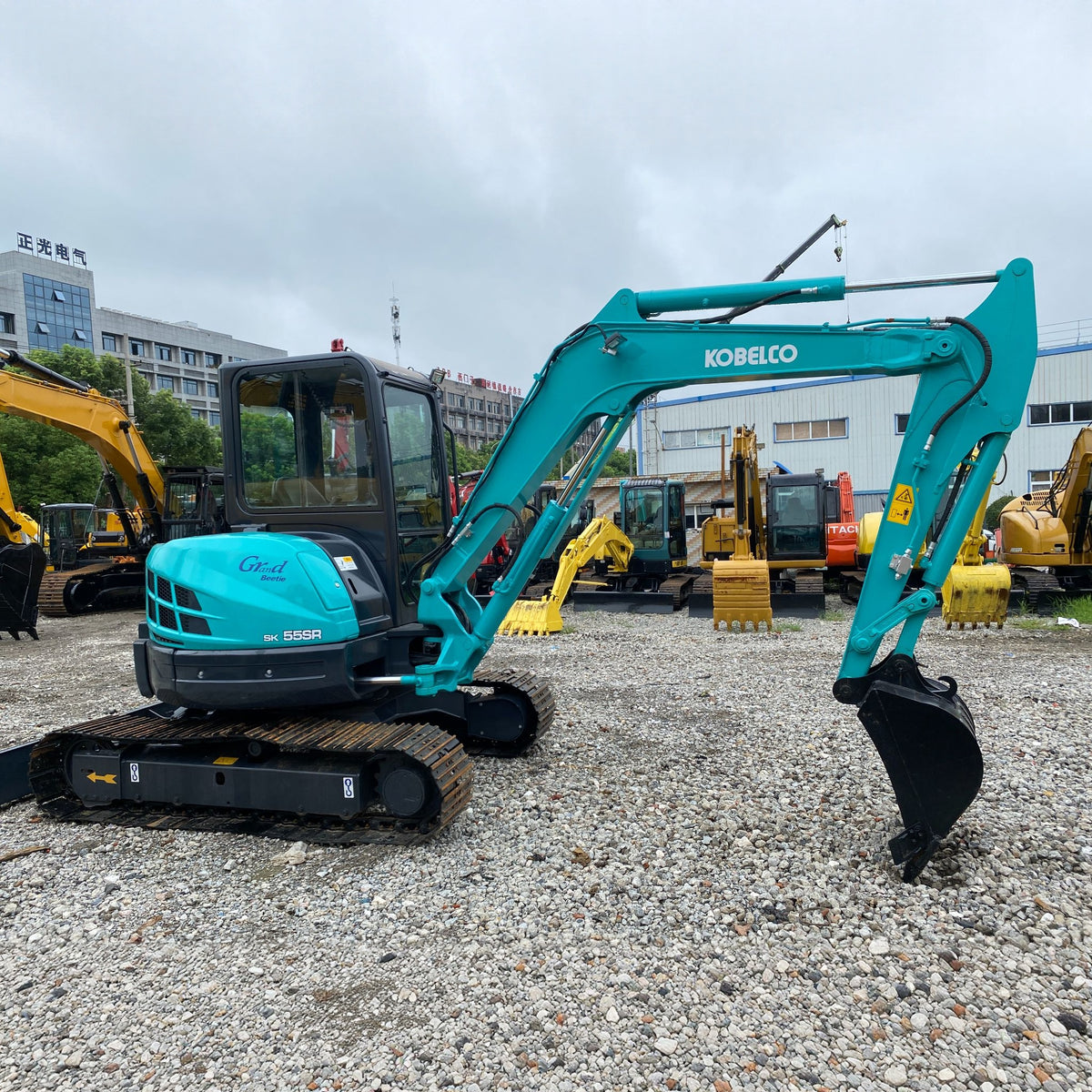Excavadora de cadenas Kobelco SK55SRX-6 usada en venta | Precio Kobelco SK55SRX-6