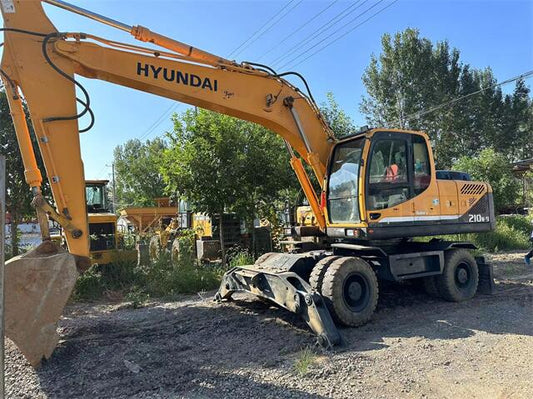 Used Hyundai R210W Excavator for Sale - Updated Model rear side view