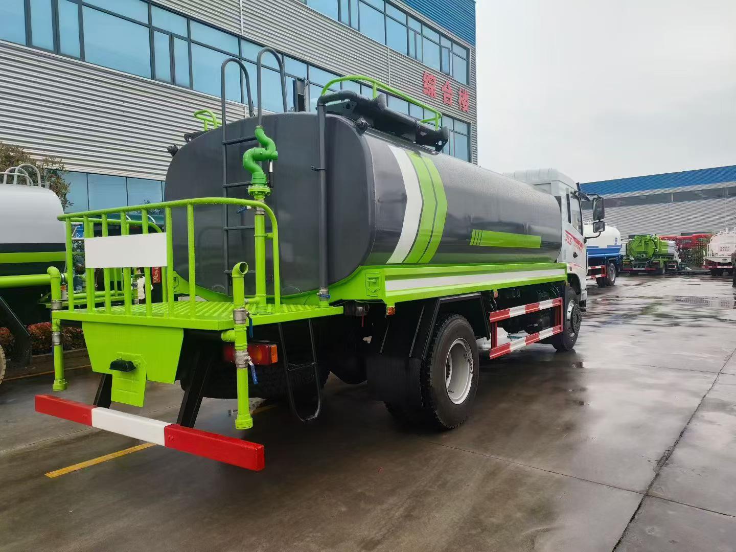 Used Dongfeng 240HP Water Sprinkler Truck for Sale detail view