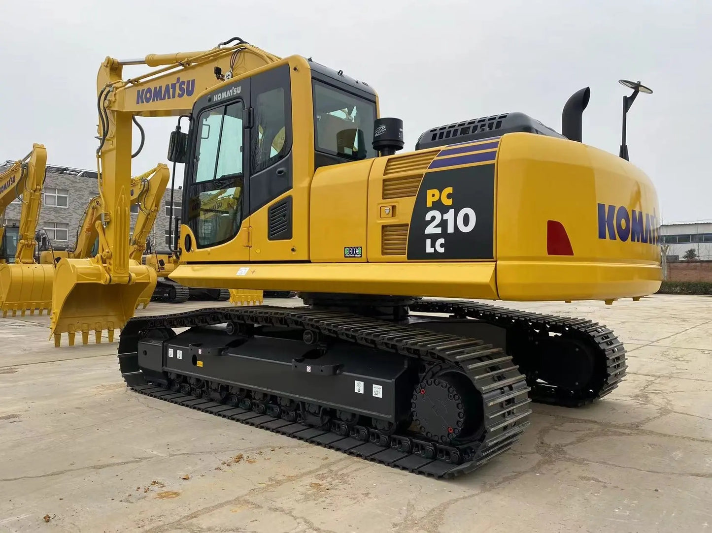 NEW KOMATSU PC210-11M0