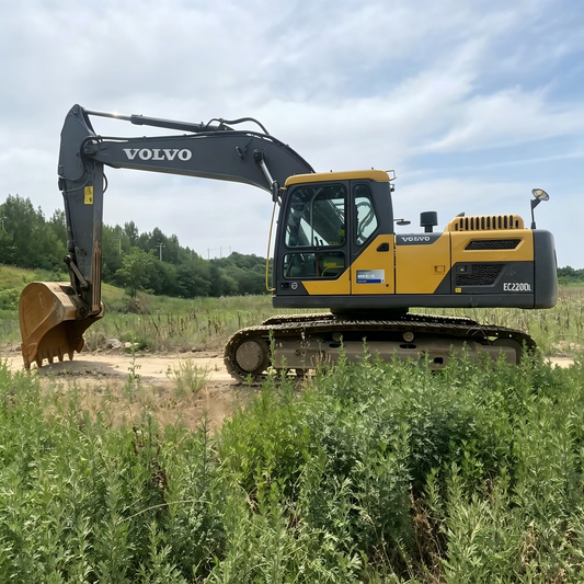 Used Volvo EC220DL Excavator for Sale side view