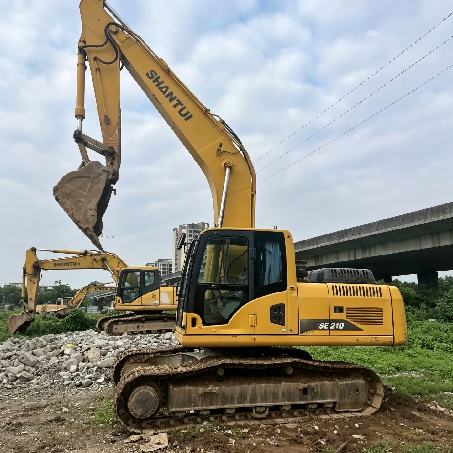 USED SHANTUI SE210