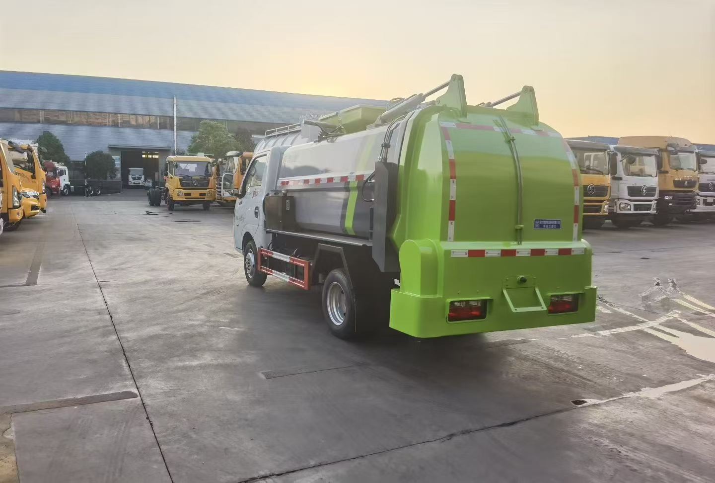 Used Dongfeng TUYI 4M³ Food Waste Truck for Sale detail view