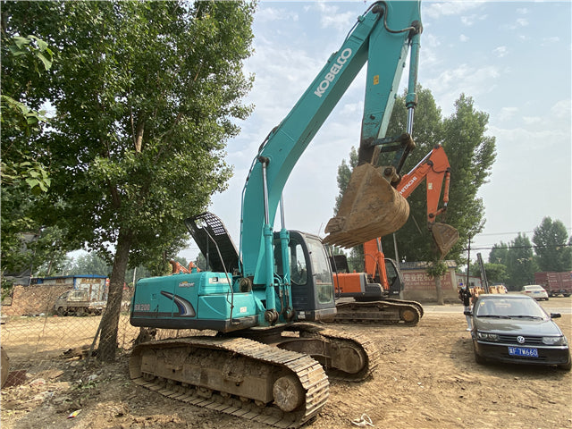 USED KOBELCO SK200-8