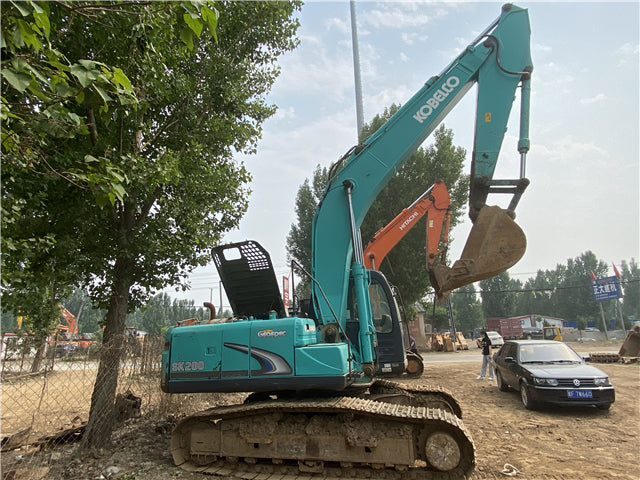 USED KOBELCO SK200-8